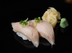 Yellowtail Sushi (2pcs).