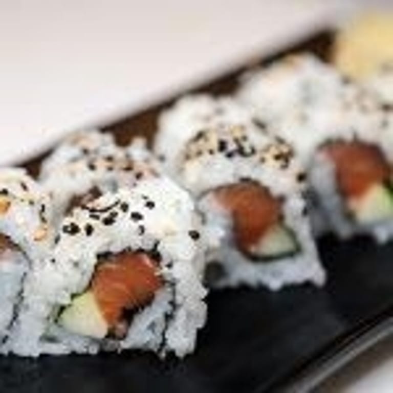 Delicious Spicy Salmon Roll